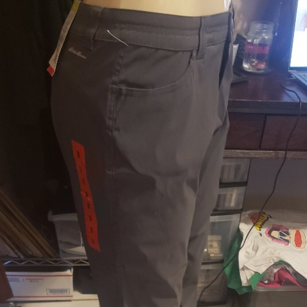 Eddie Bauer Capri Pants Gray Size 8 NWT - Picture 3 of 4